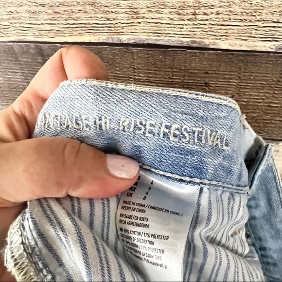 American Eagle Vintage Hi-Rise Festival Shorts - Picture 3 of 6